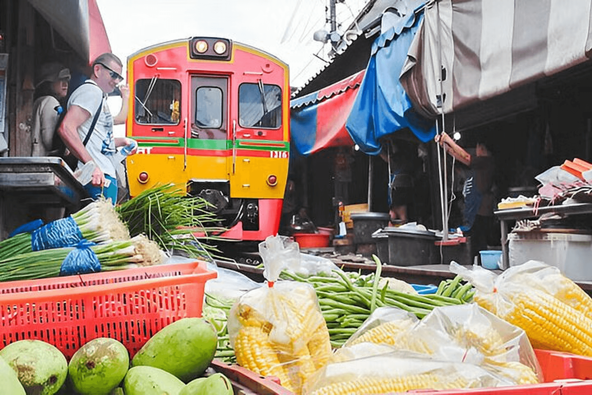 Hua Hin Private Tour Experience with Floating & Railway Markets